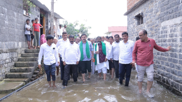 https://www.salarnews.in/public/uploads/images/newsimages/maannewsimage29092025_233348_Karnataka BJP .png